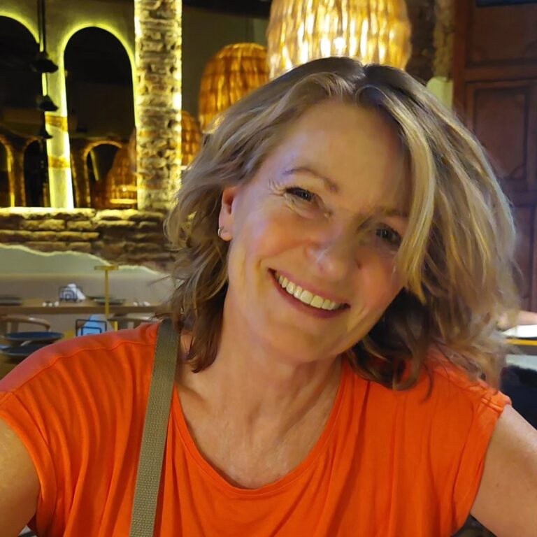 uc_stacked_images_elementor_2d14cb9_item5